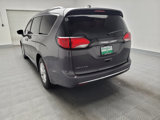 Used 2020 Chrysler Pacifica Touring-L image 6