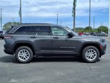 Used 2025 Jeep Grand Cherokee Laredo X image 4