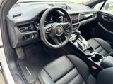 Used 2025 Porsche Macan image 4