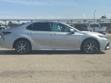 Used 2022 Toyota Camry SE image 3