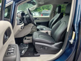 New 2023 Chrysler Pacifica Touring-L image 6