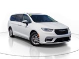 Used 2023 Chrysler Pacifica Touring-L image 2
