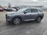 New 2025 Nissan Pathfinder Platinum w/ Black Appearance Package image 4