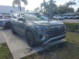 New 2025 Volkswagen Atlas Peak Edition SE image 4