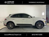 Used 2025 Porsche Macan image 2