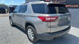 Used 2018 Chevrolet Traverse LT image 2