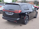 New 2026 Chrysler Pacifica Limited image 4