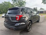 Used 2017 Ford Explorer XLT w/ Equipment Group 202A image 5