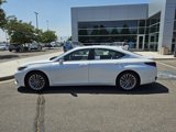 New 2025 Lexus ES 300h w/ Luxury Package image 3