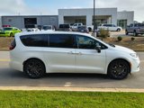 New 2026 Chrysler Pacifica Select image 6