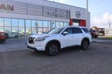 New 2025 Nissan Pathfinder SL w/ SL Premium Package image 2