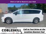 New 2025 Chrysler Pacifica Select image 4