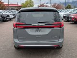 Used 2025 Chrysler Pacifica Select image 5
