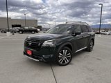 New 2025 Nissan Pathfinder Platinum w/ Black Appearance Package image 3