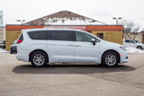 Used 2022 Chrysler Voyager LX image 4