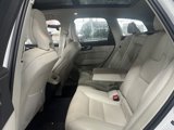 Used 2022 Volvo XC60 B5 Momentum image 5