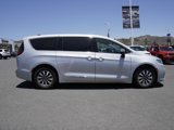 Certified 2023 Chrysler Pacifica Limited image 3