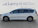 Certified 2020 Chrysler Pacifica Limited w/ Advanced Safetytec Group image 2