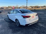 Used 2022 Nissan Versa SV image 6