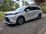 Used 2024 Toyota Sienna XLE image 3