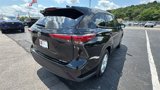 Used 2023 Toyota Highlander LE image 5