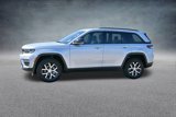 Used 2024 Jeep Grand Cherokee Limited image 2