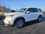 New 2025 Honda Pilot EX-L image 3