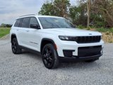 Used 2024 Jeep Grand Cherokee L Laredo image 2