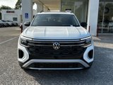 New 2025 Volkswagen Atlas Peak Edition SE image 3