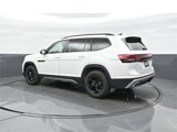 New 2025 Volkswagen Atlas Peak Edition SE image 5