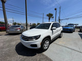 Used 2017 Volkswagen Tiguan S image 2