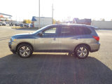 Used 2020 Nissan Pathfinder S image 2