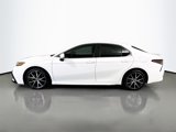 Used 2023 Toyota Camry SE image 4