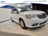 Used 2016 Chrysler Town & Country Touring image 5