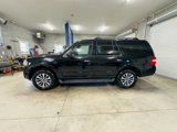 Used 2017 Ford Expedition XLT image 3