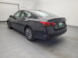 Used 2023 Nissan Altima 2.5 SV image 5