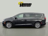 New 2025 Chrysler Pacifica Select image 2