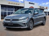 Used 2025 Volkswagen Jetta SE image 2