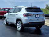 New 2025 Jeep Compass Latitude image 3