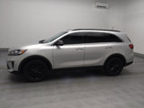 Used 2019 Kia Sorento S image 2