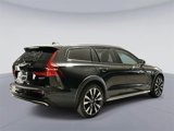 Used 2024 Volvo V60 B5 Cross Country Ultimate image 3