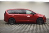 New 2025 Chrysler Pacifica Select w/ Fav Edition Package image 3
