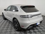 Used 2025 Porsche Macan image 3