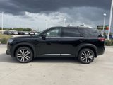 New 2025 Nissan Pathfinder Platinum image 2