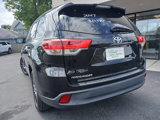Used 2017 Toyota Highlander SE image 6