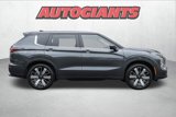 New 2025 Mitsubishi Outlander SE image 3