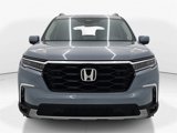 New 2025 Honda Pilot Touring image 2
