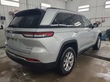 Used 2022 Jeep Grand Cherokee Limited image 3