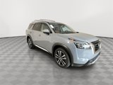 New 2025 Nissan Pathfinder Platinum image 2