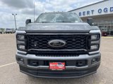 New 2025 Ford F250 4x4 Crew Cab Super Duty image 2